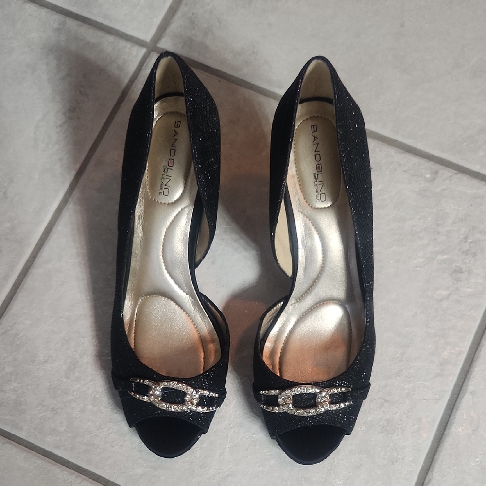 Bandolino Black Platform Sparkle 3" Heel With Silver Bling Chain Detail Peep Toe